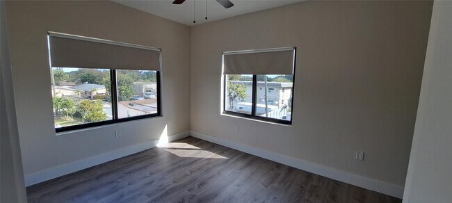 Building Photo - 3801 Davie Blvd