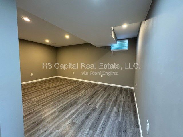 Building Photo - 1041 Flora Lake Ct