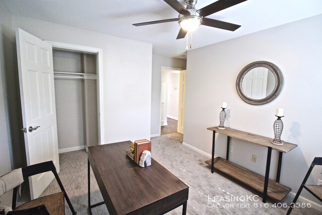 Building Photo - Jefferson on the Plaza