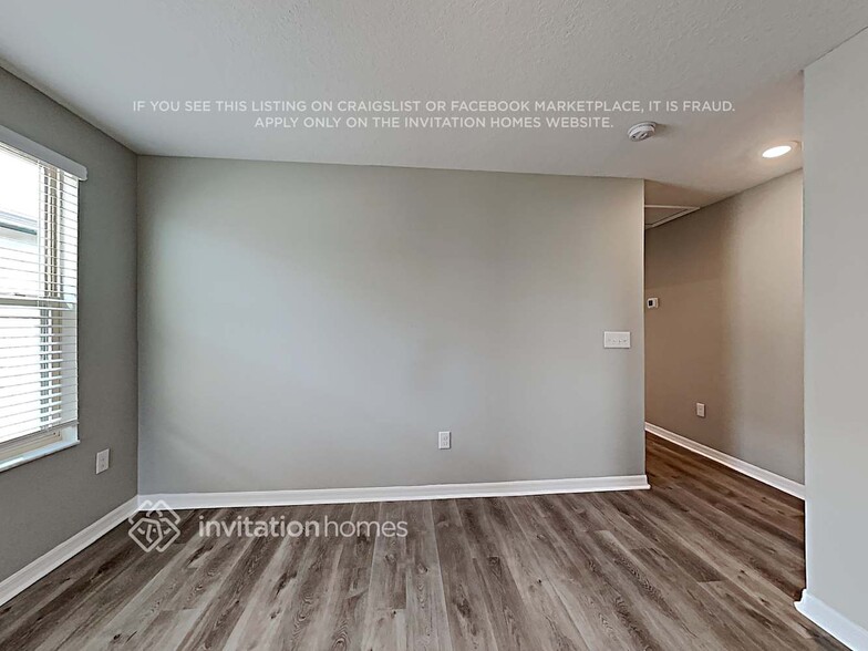 Building Photo - 11908 Miracle Mile Dr