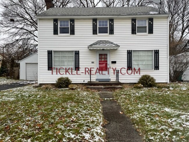 Primary Photo - 3 Bedroom, 1 Bath, Central Air, Garage, Fu...