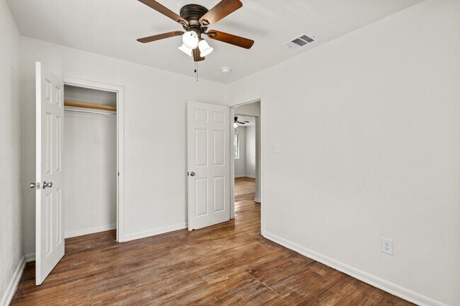 Building Photo - 759 Avondale Ave