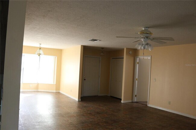Building Photo - 9231 SW 197th Cir
