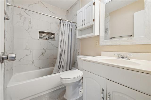 Building Photo - 6227 Springwood Dr