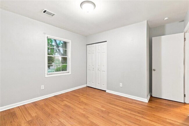 Building Photo - 6631 Baldwin Ct