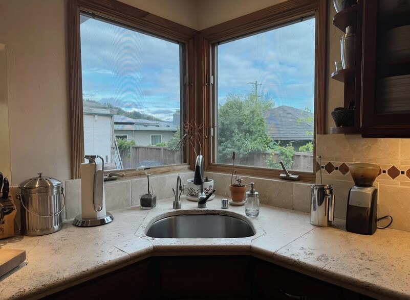 Building Photo - 6746 Cutting Blvd