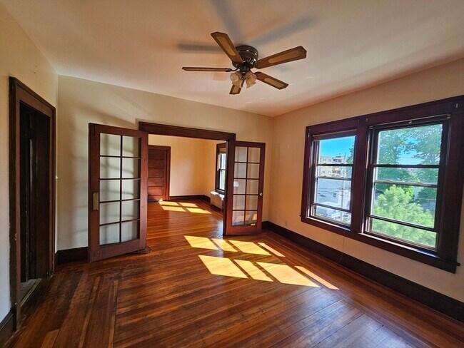 Building Photo - 30 Bemis St