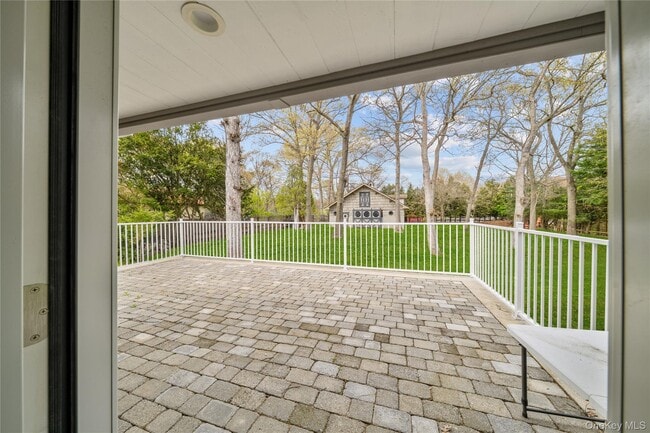 Building Photo - 257 Southlawn Ave