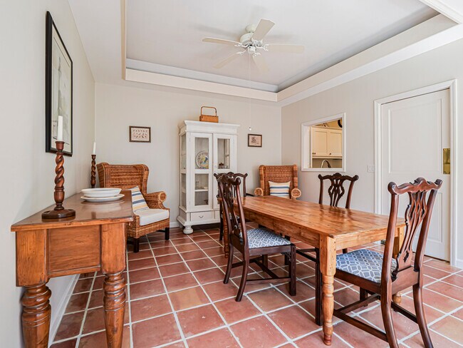 Building Photo - 8367 Baytree Dr