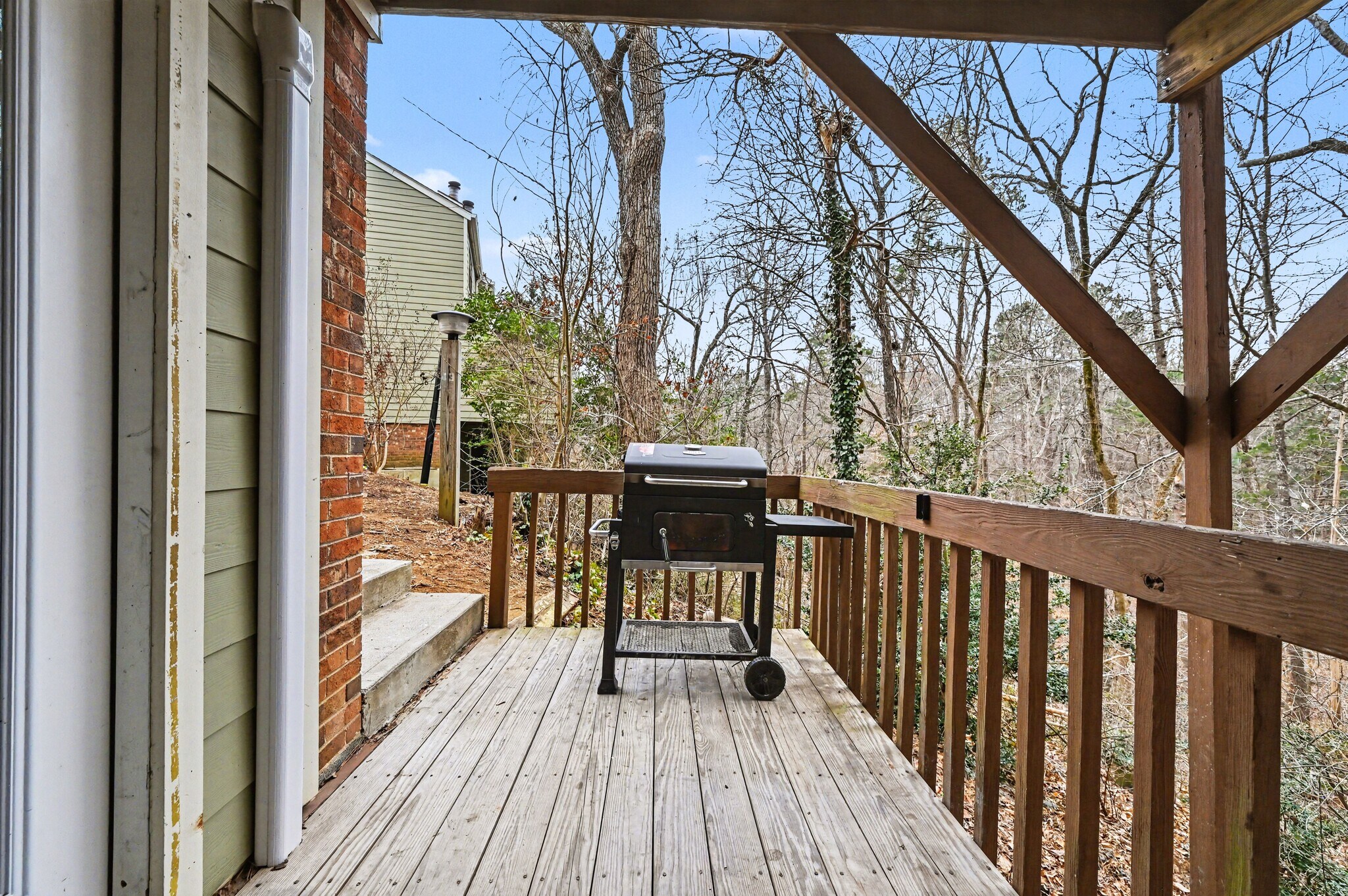 Building Photo - 304 Cedarwood Ln