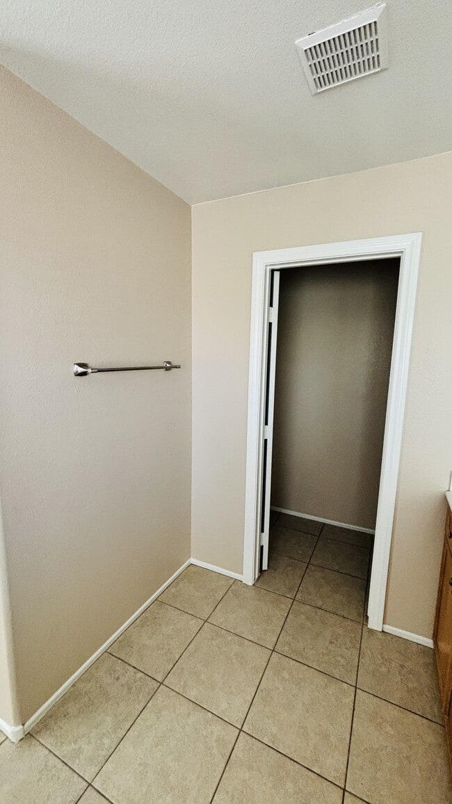 Building Photo - 9321 Dorrell Ln