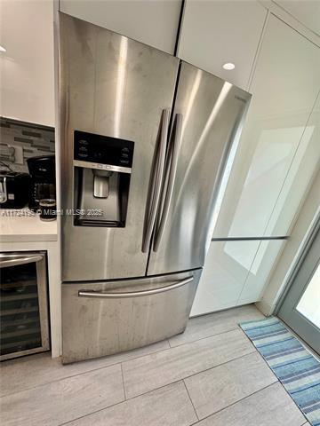 Building Photo - 881 Ocean Dr