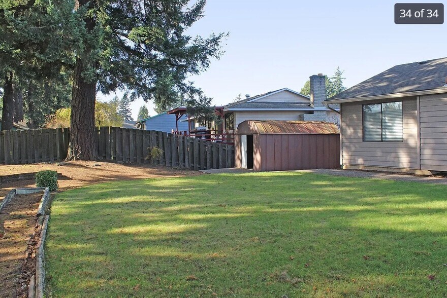 Building Photo - 15714 NE Rose Pky