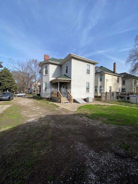 Building Photo - 2218 Cleveland Blvd