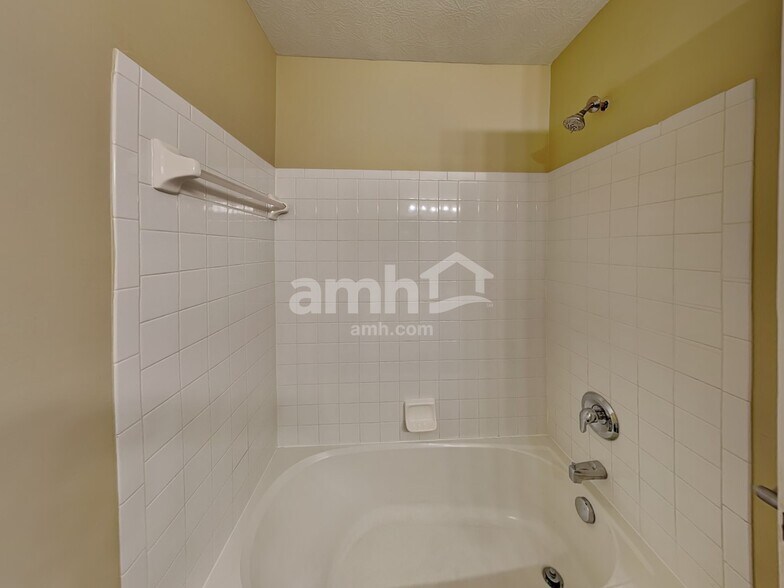Building Photo - 741 Lilly Landing Ln