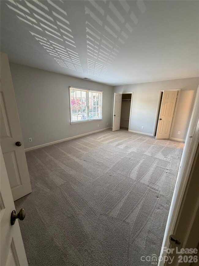 Building Photo - 6648 Bunker Hill Cir