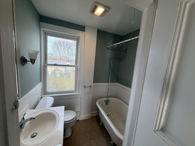 Building Photo - 1 Hamilton St