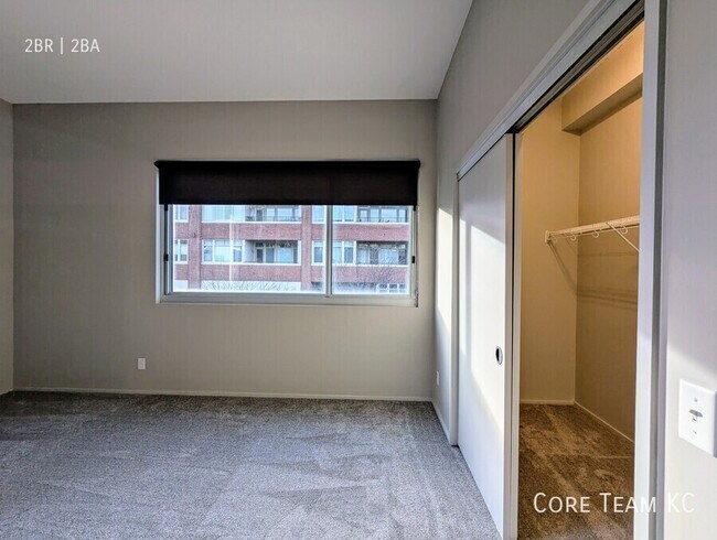 Building Photo - 2903 Gillham Rd