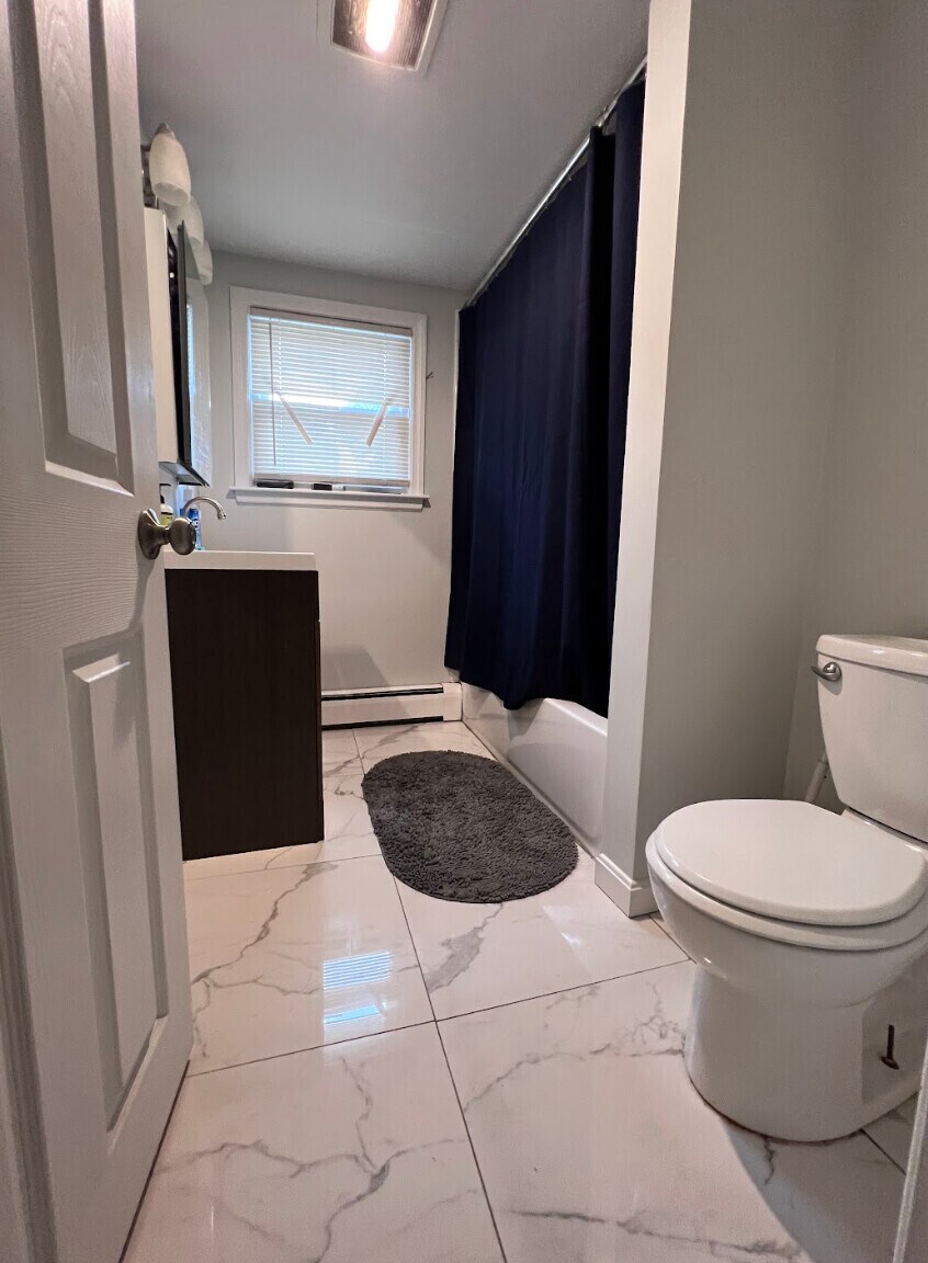 Building Photo - 117 Cowing St