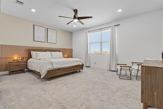 Building Photo - 905 Gray Fox Lp