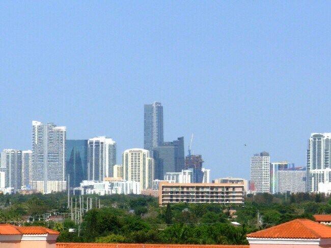 Building Photo - 1805 Ponce de Leon Blvd