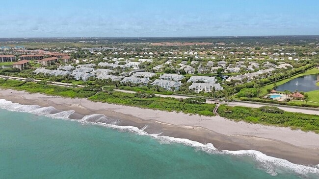 Building Photo - 705 Mainsail Cir