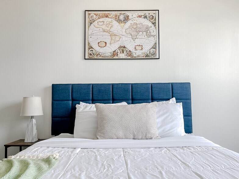 Building Photo - 1261 8th St