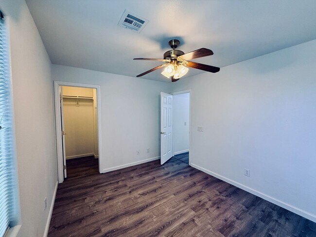 Building Photo - Gated Community Home in Centennial Hills!
