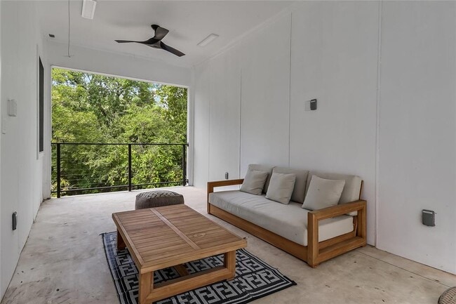 Building Photo - 1111 W Annie St