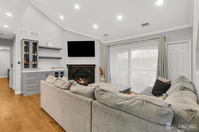 Building Photo - 1111 Harbour Club Dr