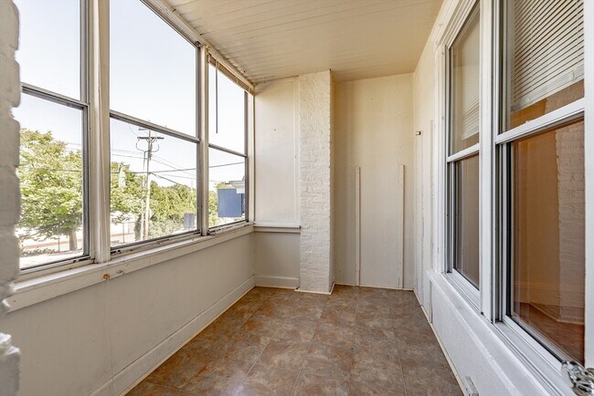 Building Photo - 35 O'Connor Ave