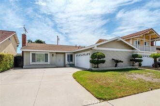 Building Photo - 5842 Daisy Cir