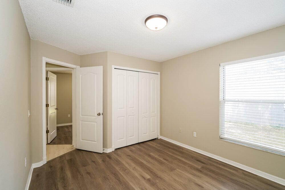 Building Photo - 402 Sonoma Dr