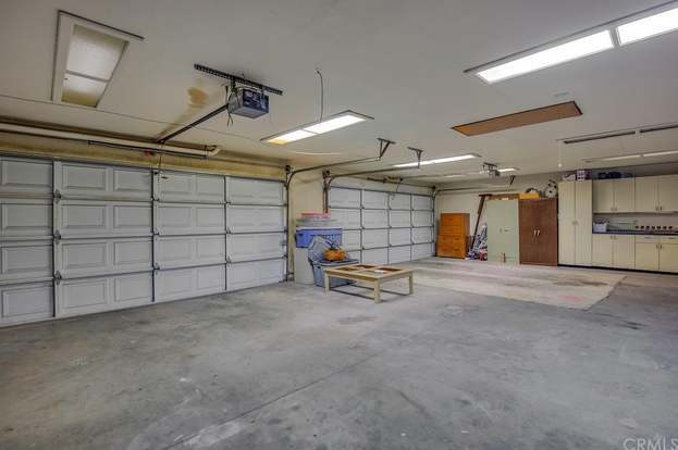 Building Photo - 7380 Live Oak Dr