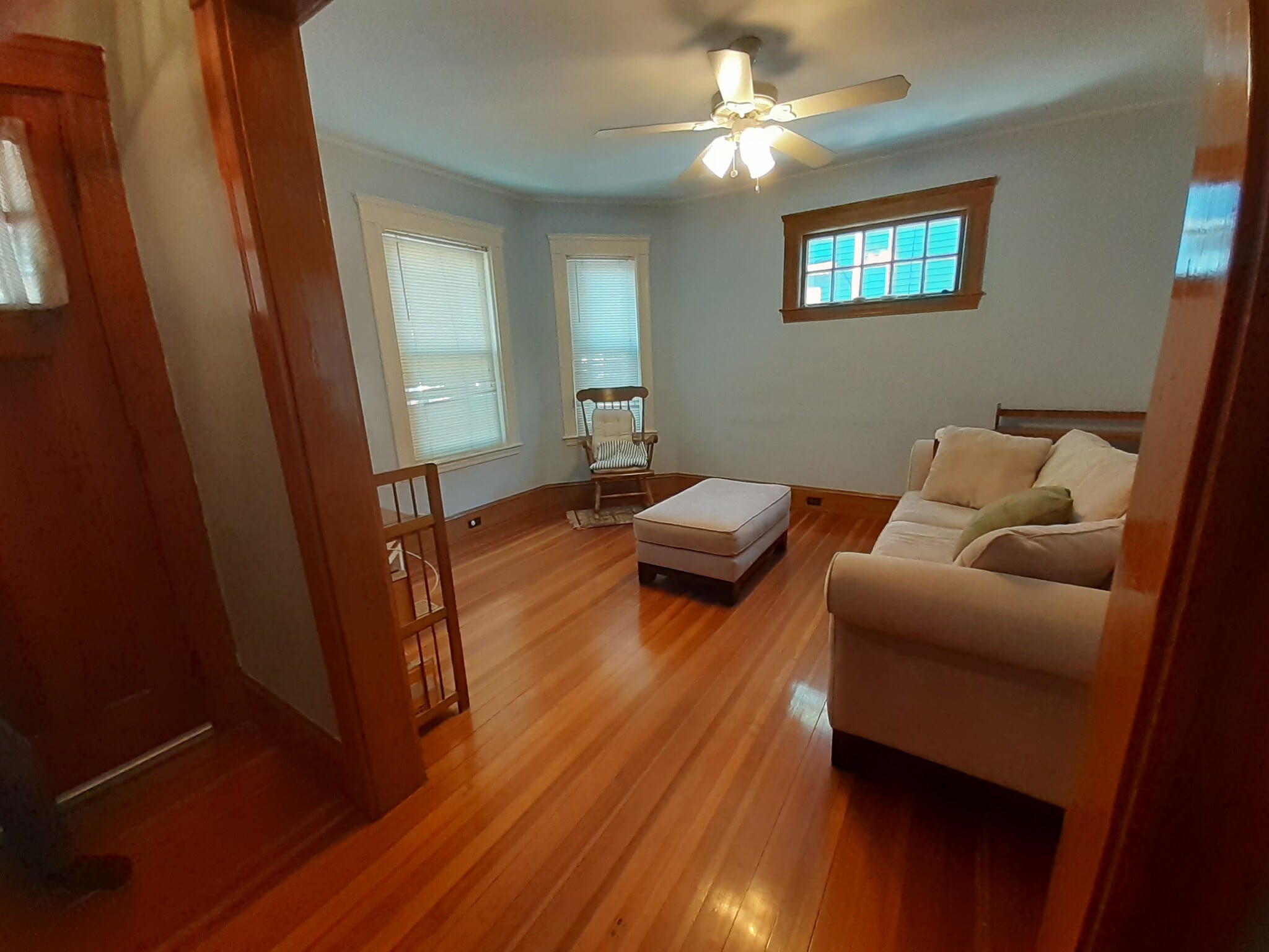Living room, bay windows - 29 Rose St