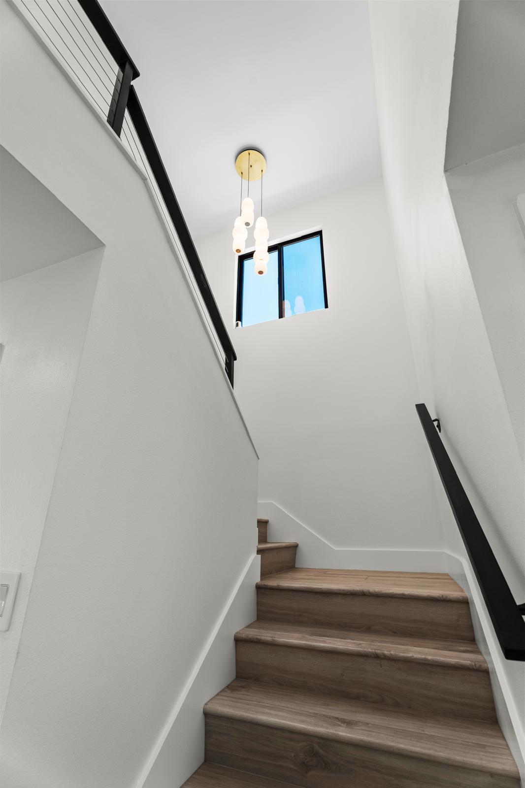 Building Photo - 19701 Blythe St