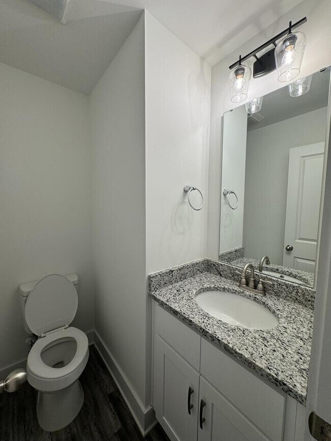 Building Photo - 2128 Middlebridge Ct