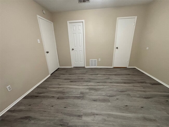 Building Photo - 409 Bellmar Ln