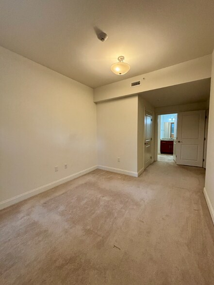 Building Photo - 591 Terrace Park
