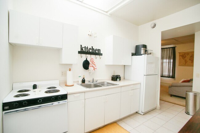 Primary Photo - 704 N 3rd St