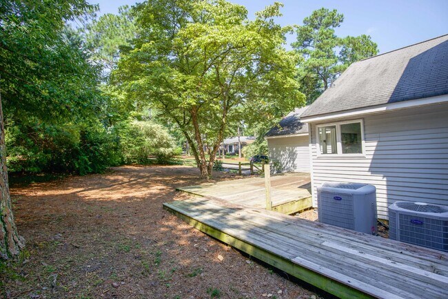 Building Photo - "3-Bedroom Home on Fox Hunt Lane in Southern Pines – Cozy Living Awaits!"