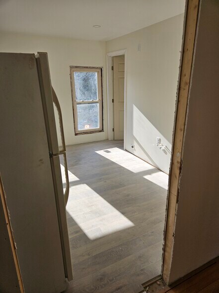 Kitchen from Hallway - 34 Park St