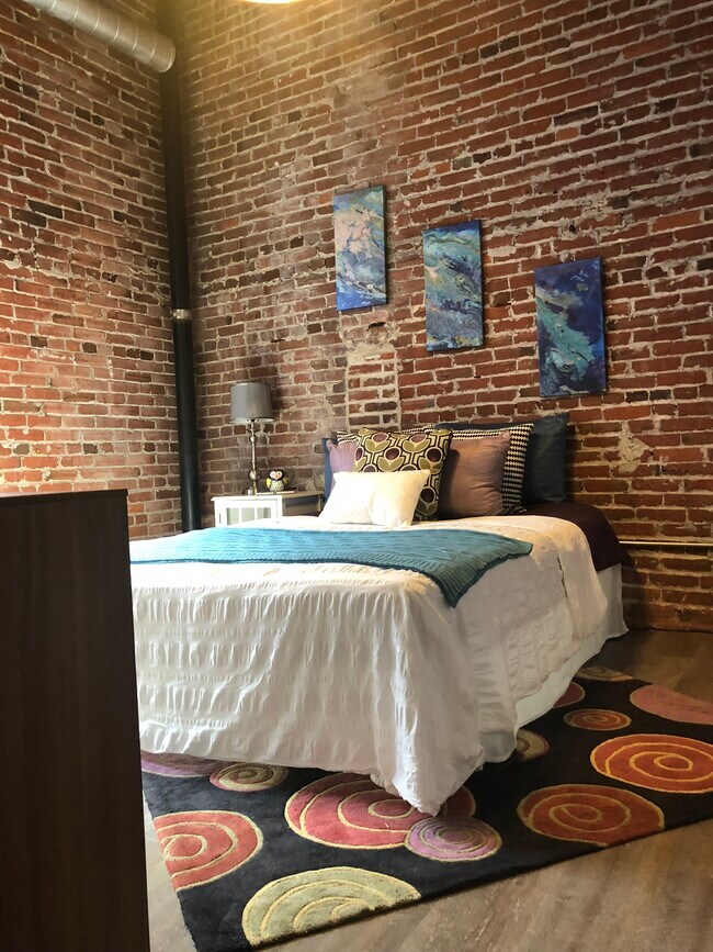 Building Photo - 3900 Warren St