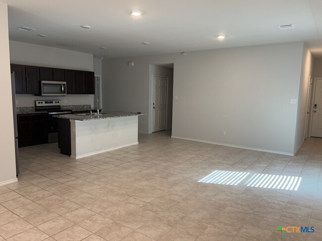 Building Photo - 9621 Malkier Dr