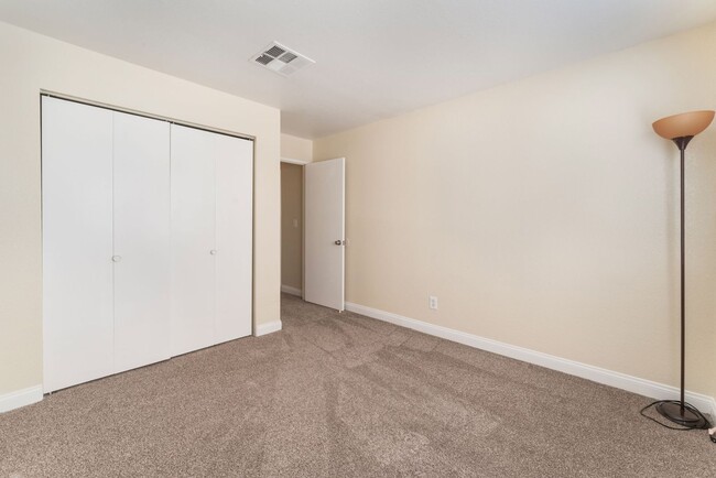 Building Photo - Welcome to this Newly Remodeled 2-bedroom,...