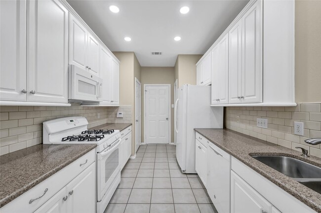 Building Photo - 19 Peach Ridge Pl