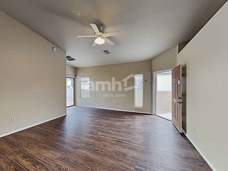 Building Photo - 307 E Camino Limon Verde