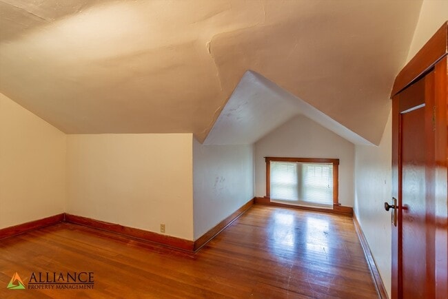 Building Photo - $300 off 1st Month's Rent!! Gorgeous Home!!