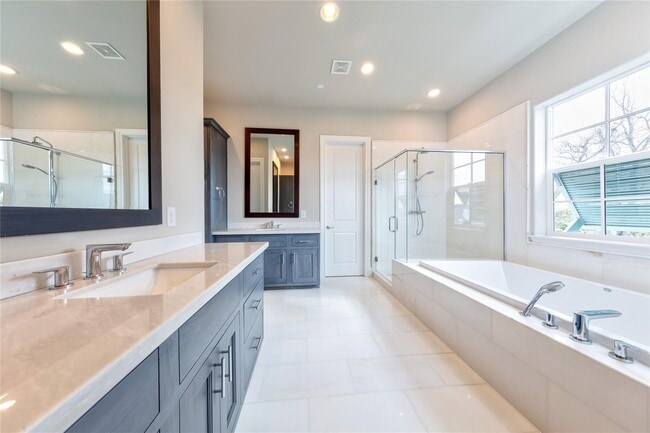 Building Photo - 2702 Harvard St