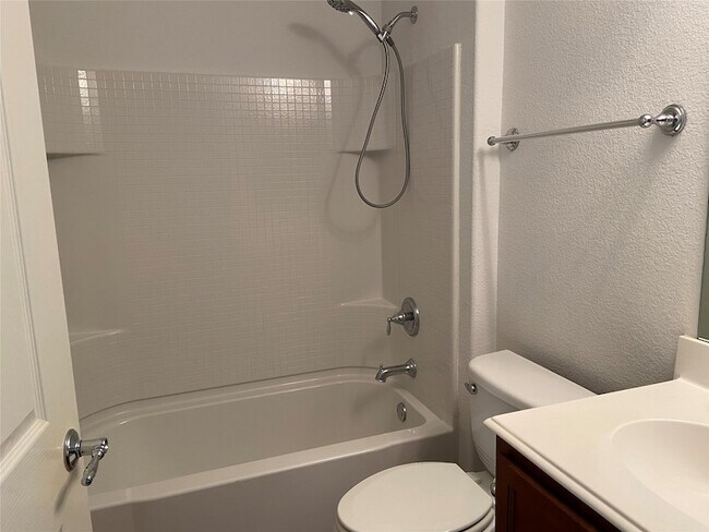 Building Photo - 7414 Birmingham Forest Dr